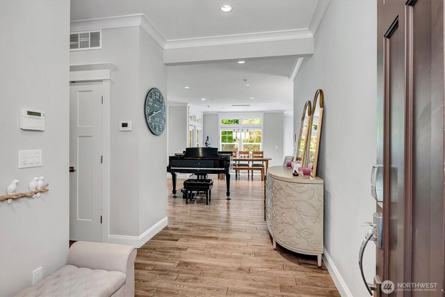 9950 SE 39th Street, Mercer Island, WA 98040