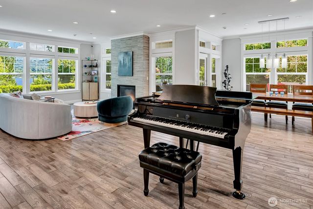 9950 SE 39th Street, Mercer Island, WA 98040
