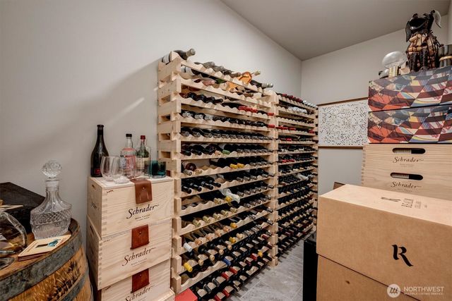 9950 SE 39th Street, Mercer Island, WA 98040