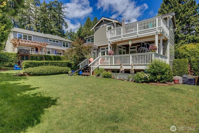 9950 SE 39th Street, Mercer Island, WA 98040
