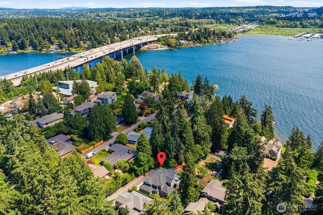 9950 SE 39th Street, Mercer Island, WA 98040
