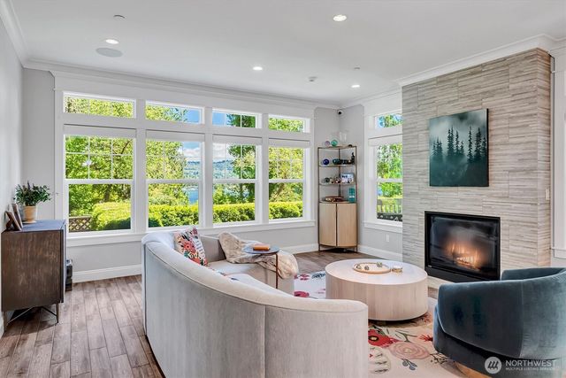 9950 SE 39th Street, Mercer Island, WA 98040