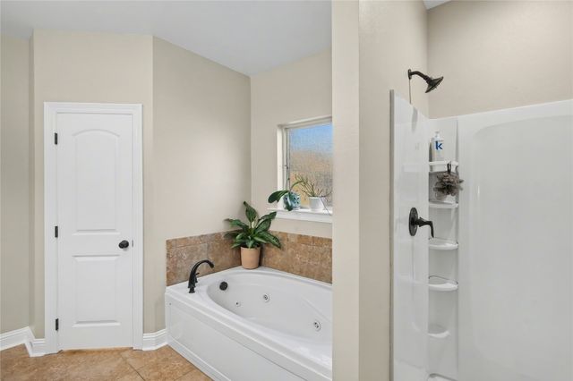 329 Camelback Drive, Bossier City, LA 71111