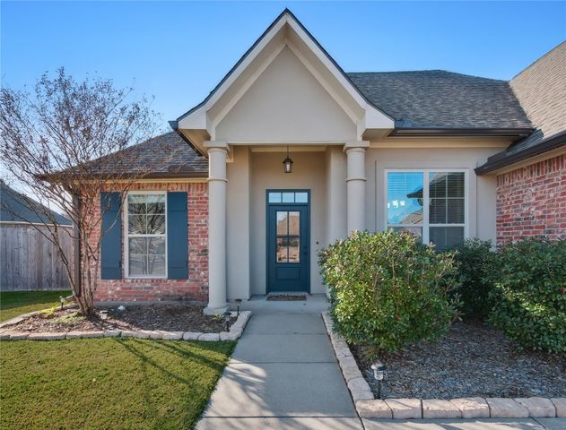 329 Camelback Drive, Bossier City, LA 71111