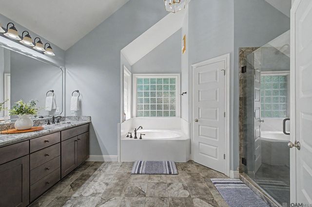 7352 Lake Meadow Dr, Denham Springs, LA 70706