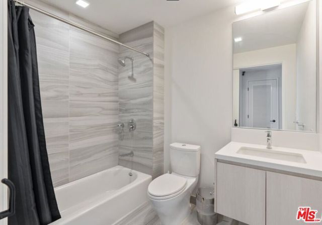 1050 S Grand Avenue 1001, Los Angeles, CA 90015