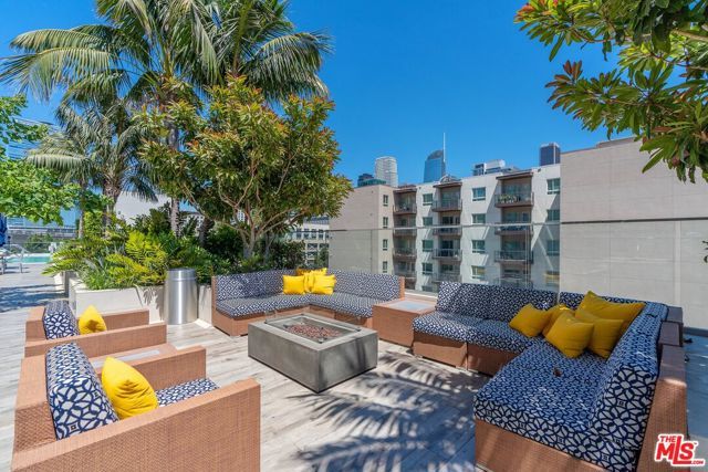 1050 S Grand Avenue 1001, Los Angeles, CA 90015