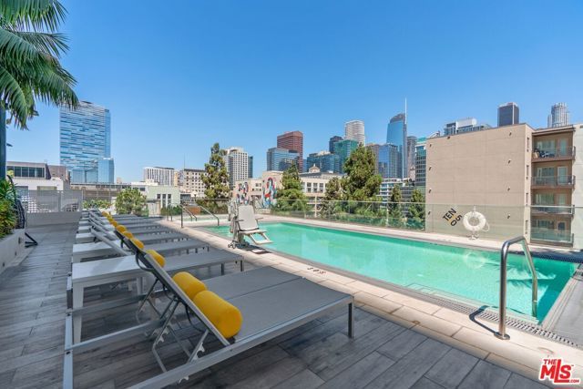 1050 S Grand Avenue 1001, Los Angeles, CA 90015