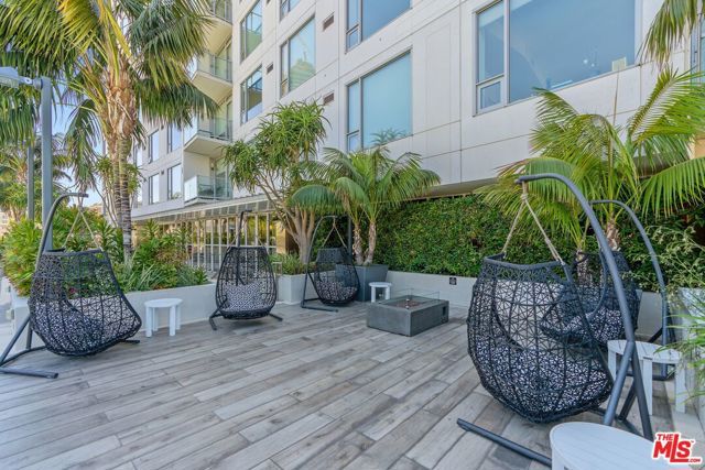 1050 S Grand Avenue 1001, Los Angeles, CA 90015
