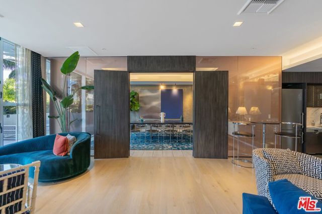 1050 S Grand Avenue 1001, Los Angeles, CA 90015