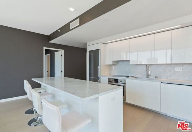 1050 S Grand Avenue 1001, Los Angeles, CA 90015