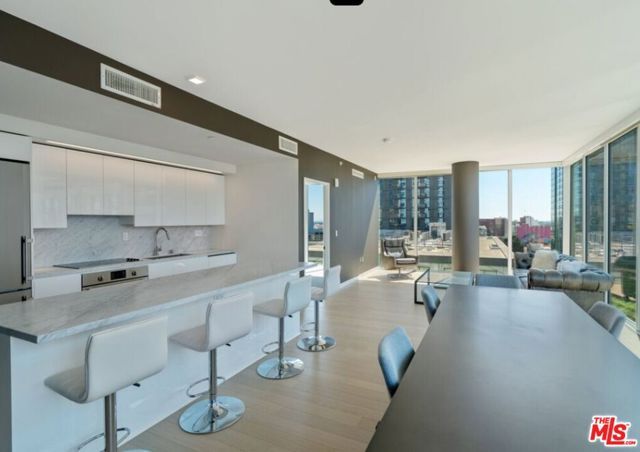 1050 S Grand Avenue 1001, Los Angeles, CA 90015