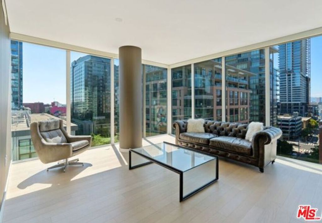 1050 S Grand Avenue 1001, Los Angeles, CA 90015
