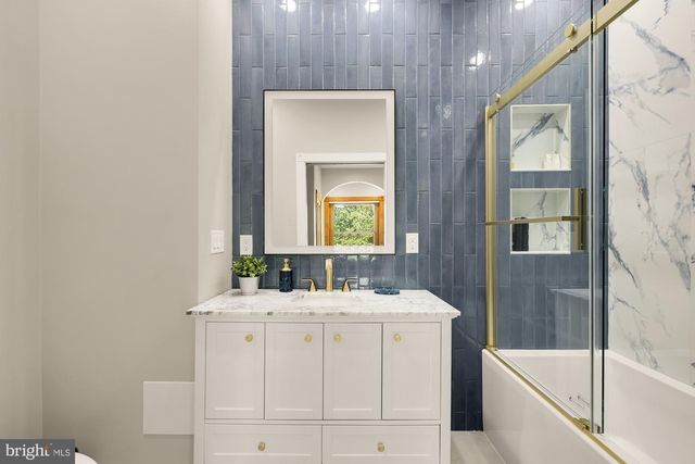 1214 T ST NW, Washington, DC 20009