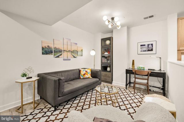 1214 T ST NW, Washington, DC 20009