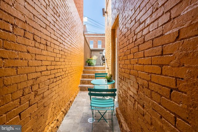 1214 T ST NW, Washington, DC 20009