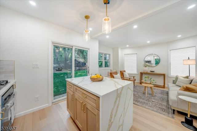 5 Brookside Drive, Millburn Twp., NJ 07041