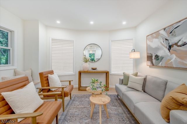 5 Brookside Drive, Millburn Twp., NJ 07041