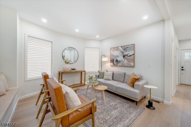 5 Brookside Drive, Millburn Twp., NJ 07041