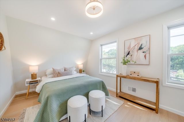 5 Brookside Drive, Millburn Twp., NJ 07041