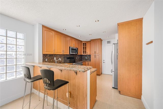 14835 SW 138th Ter, Miami, FL 33196