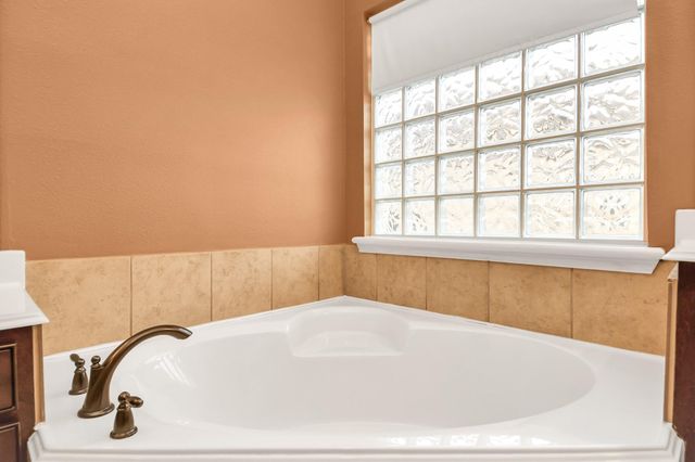 6410 Milam Branch Lane, Rosenberg, TX 77471