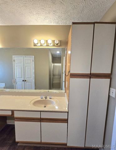 30 Lake Forest Drive, Montgomery, AL 36117