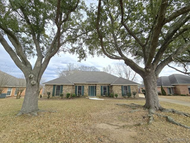 30 Lake Forest Drive, Montgomery, AL 36117