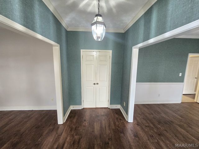 30 Lake Forest Drive, Montgomery, AL 36117