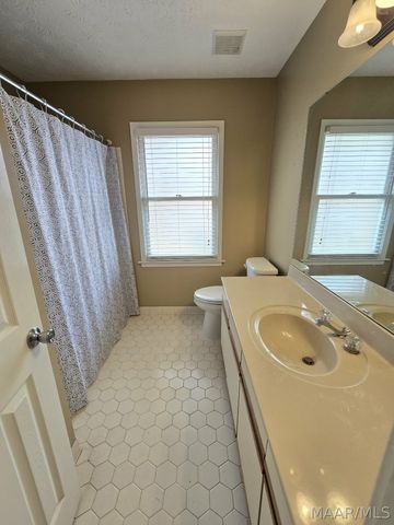 30 Lake Forest Drive, Montgomery, AL 36117