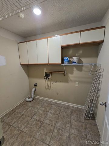 30 Lake Forest Drive, Montgomery, AL 36117