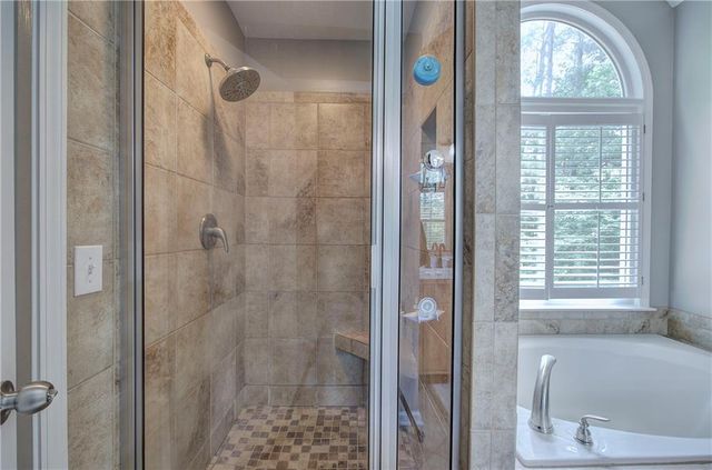 3186 Sail Winds NW Drive, Acworth, GA 30101