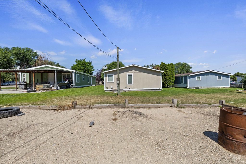 912 4th Ave N, Nampa, ID 83687