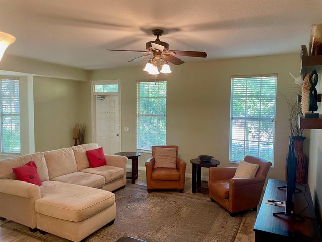 148 Ashley Court, Jupiter, FL 33458