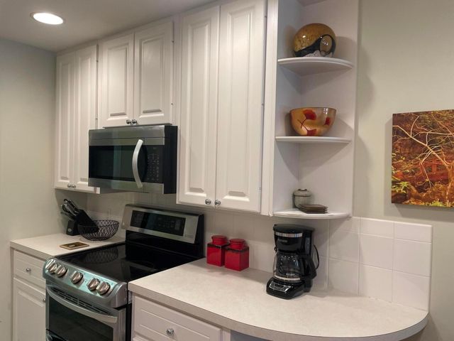 148 Ashley Court, Jupiter, FL 33458