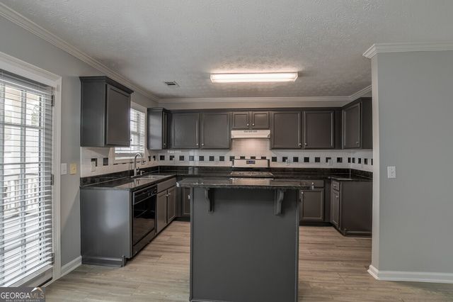 2147 Luna Lane, Gainesville, GA 30504