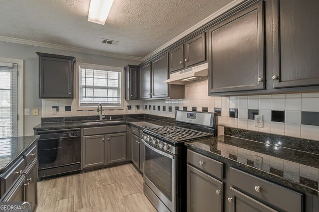 2147 Luna Lane, Gainesville, GA 30504