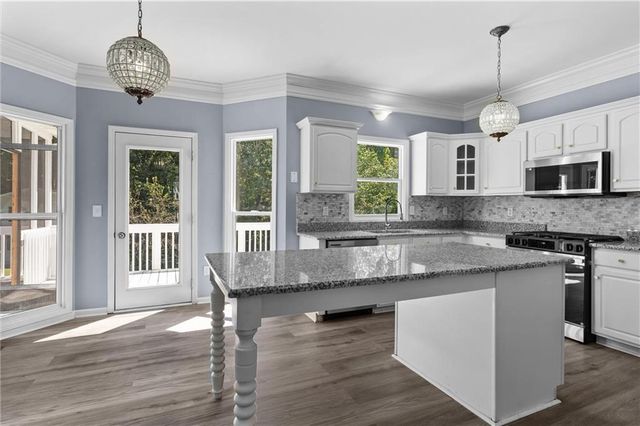 305 Savannah Place, Douglasville, GA 30134