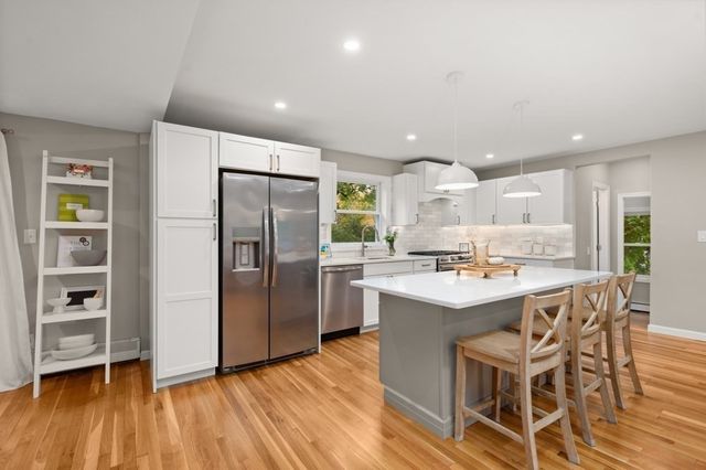 13 Wildwood Road, Andover, MA 01810