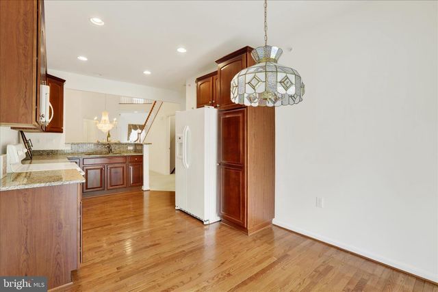 864 GERANIUM DR, Warrington, PA 18976