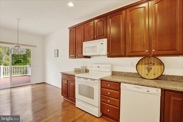 864 GERANIUM DR, Warrington, PA 18976