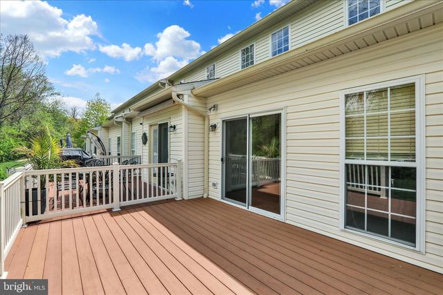 864 GERANIUM DR, Warrington, PA 18976