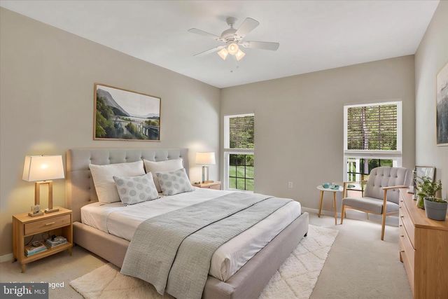 864 GERANIUM DR, Warrington, PA 18976