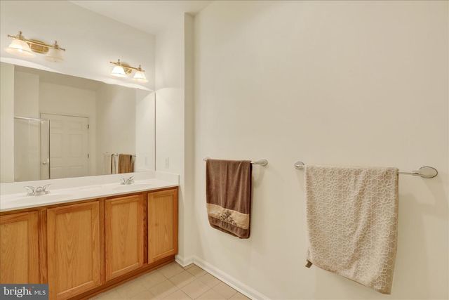 864 GERANIUM DR, Warrington, PA 18976