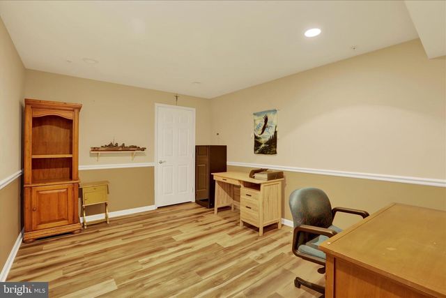 864 GERANIUM DR, Warrington, PA 18976