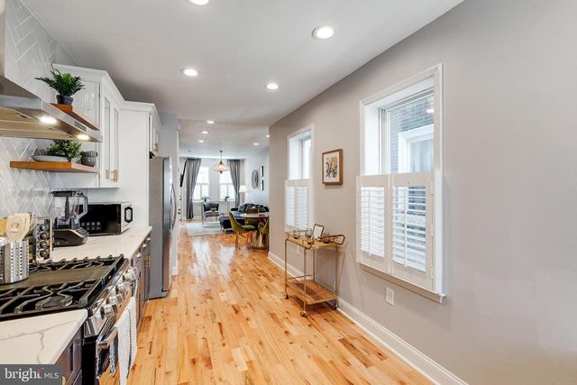 1935 CAMBRIDGE ST, Philadelphia, PA 19130