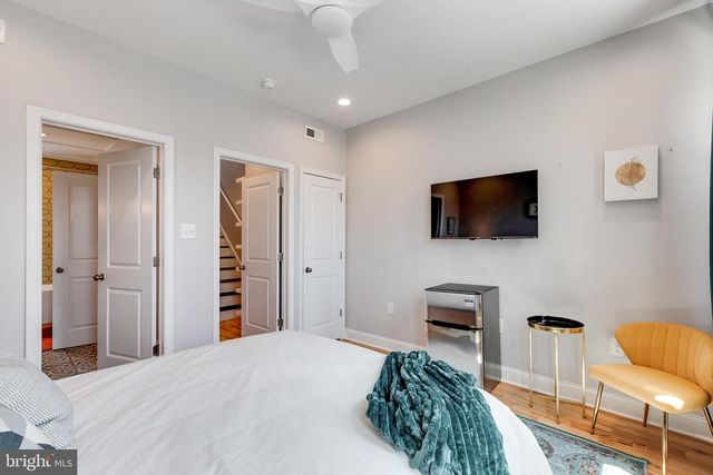 1935 CAMBRIDGE ST, Philadelphia, PA 19130