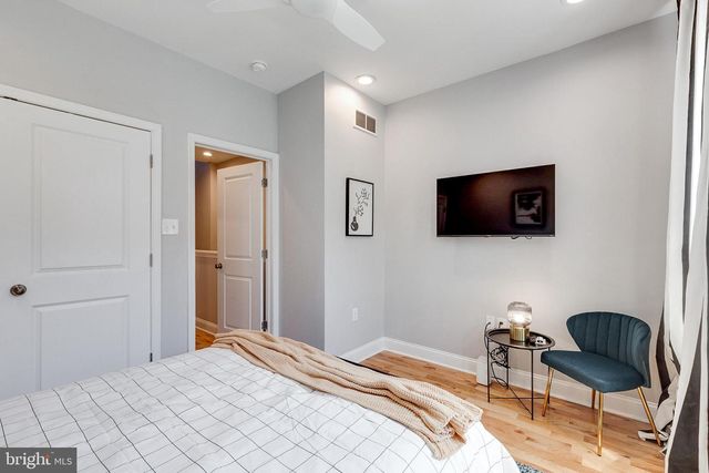 1935 CAMBRIDGE ST, Philadelphia, PA 19130