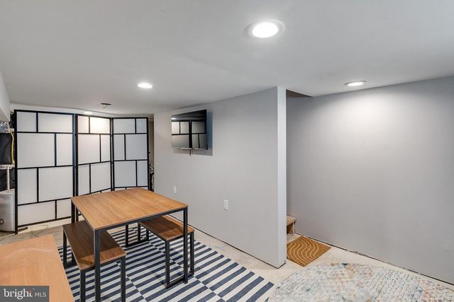 1935 CAMBRIDGE ST, Philadelphia, PA 19130