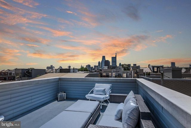 1935 CAMBRIDGE ST, Philadelphia, PA 19130